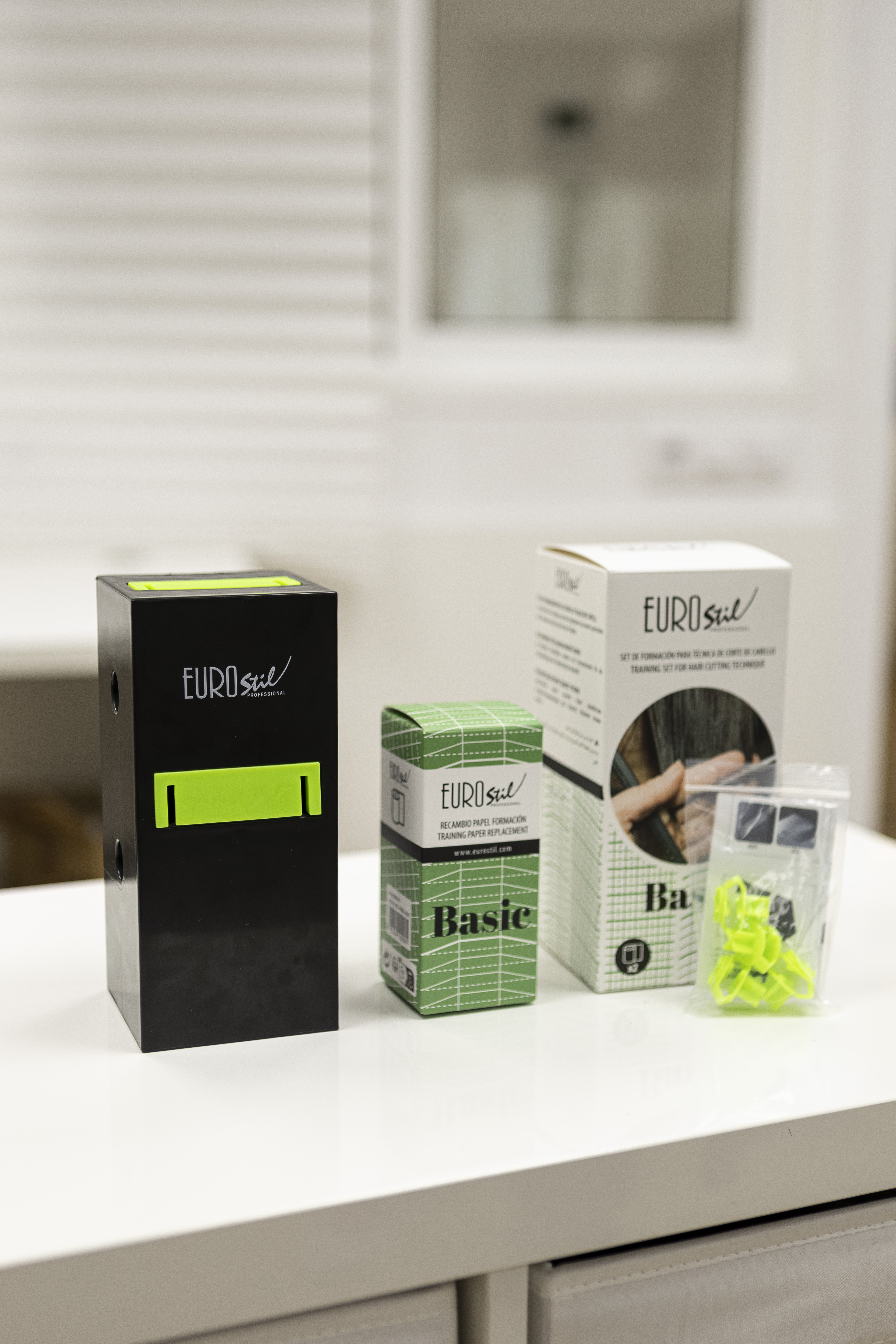 BASIC HAIRCUTTING TRAINING SET